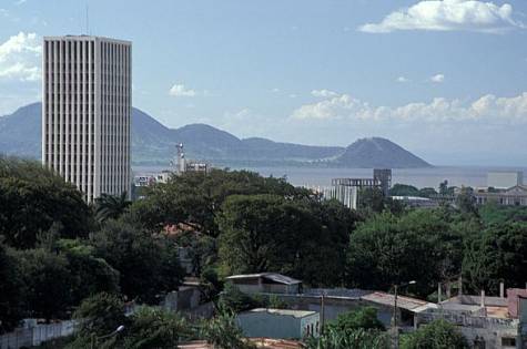 managua016.jpg (23246 bytes)